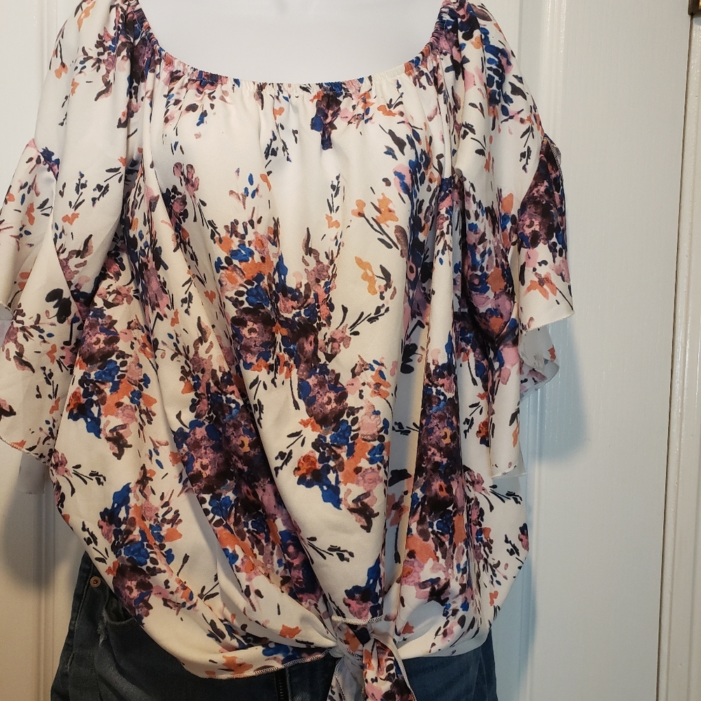Tie front floral blouse - XL